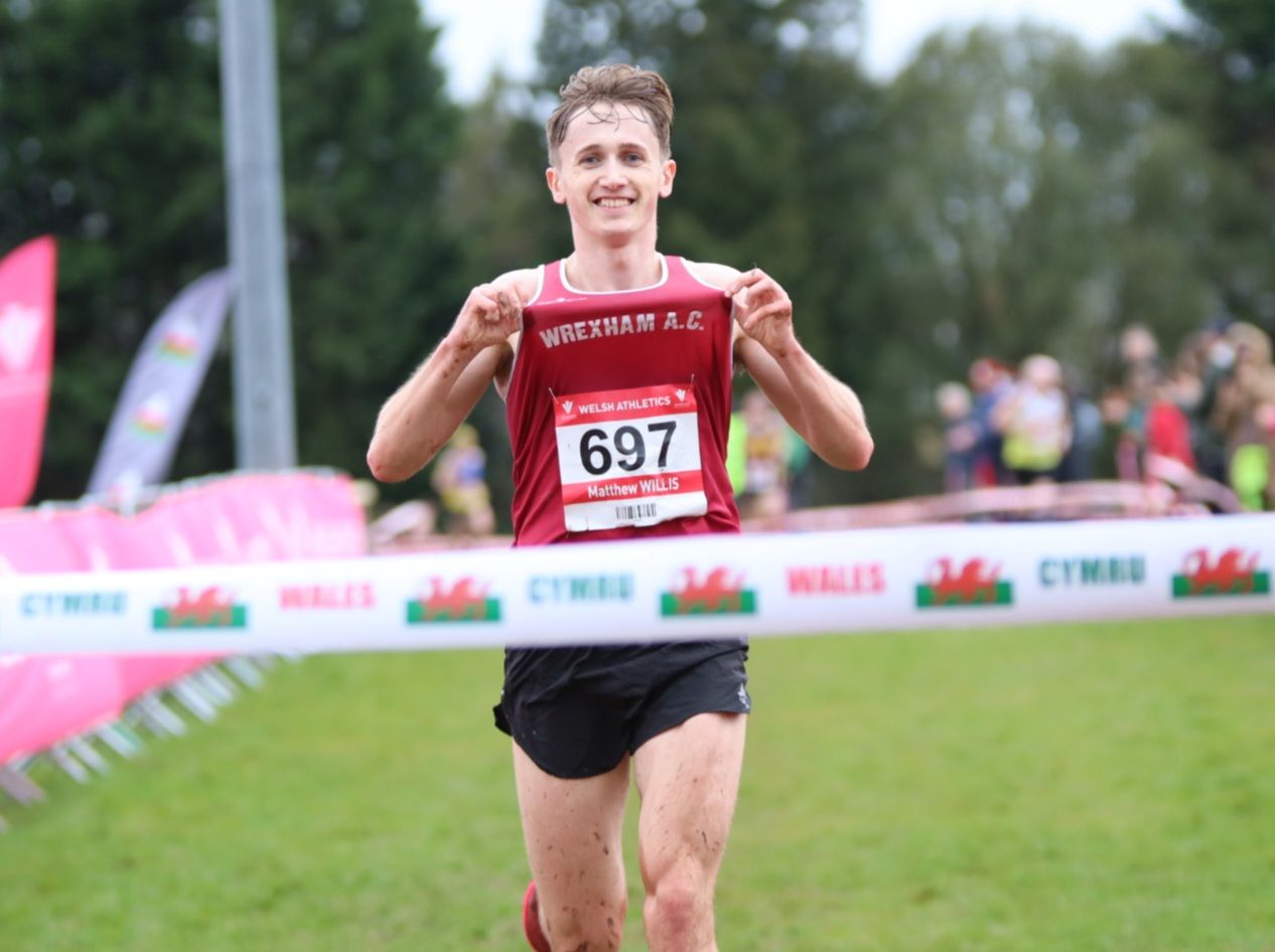Matt Willis takes the senior men's title at the 2024 Welsh Cross Country Championships.