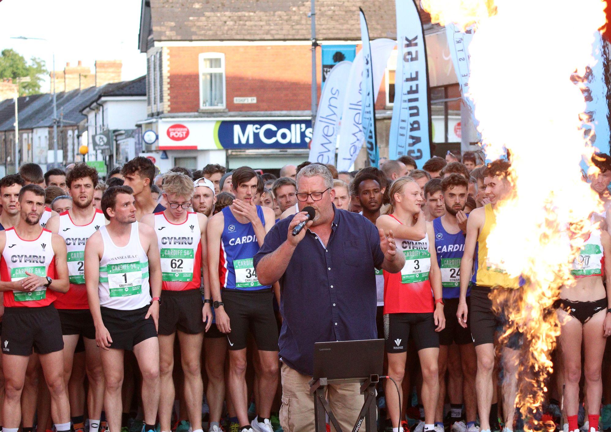 Paul Black sings World in Union before the race..jpg