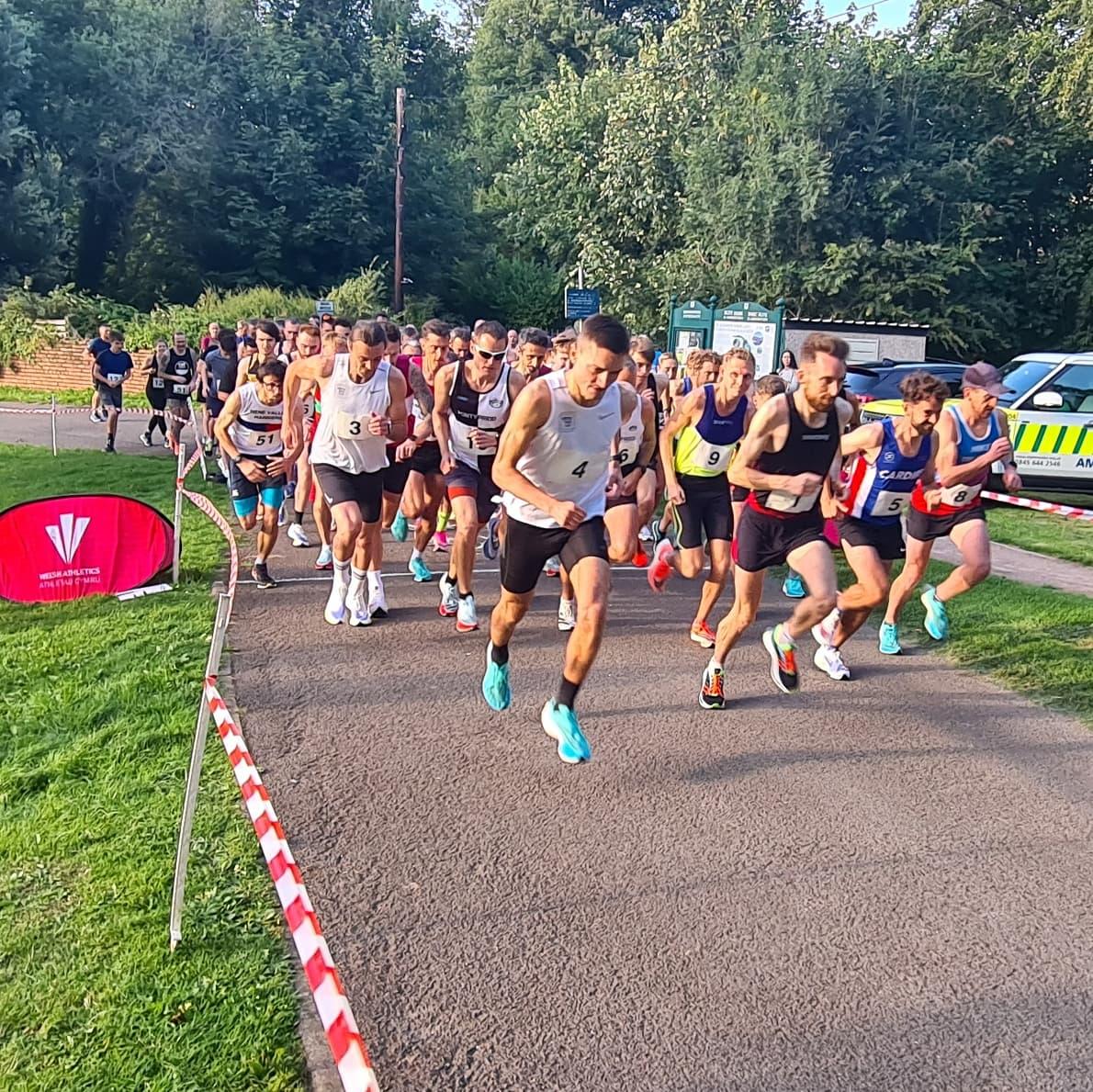 Cardiff Sunset 10k Start.jpg